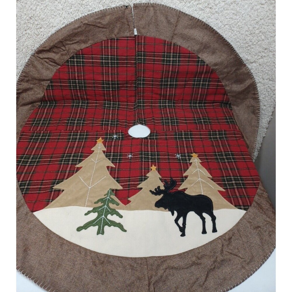 VTG 48 in CHRISTMAS TREE SKIRT MOOSE SNOW TREES PLAID BLANKET STITCH HOBBY LOBBY